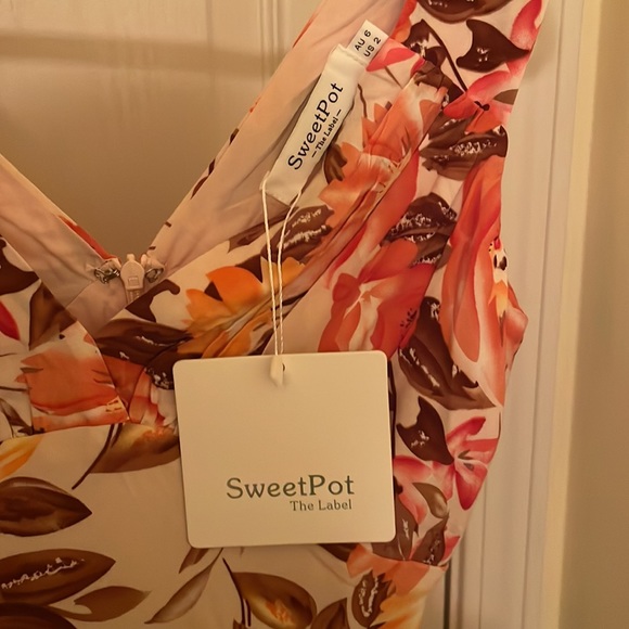 Floral dress - Picture 2 of 2